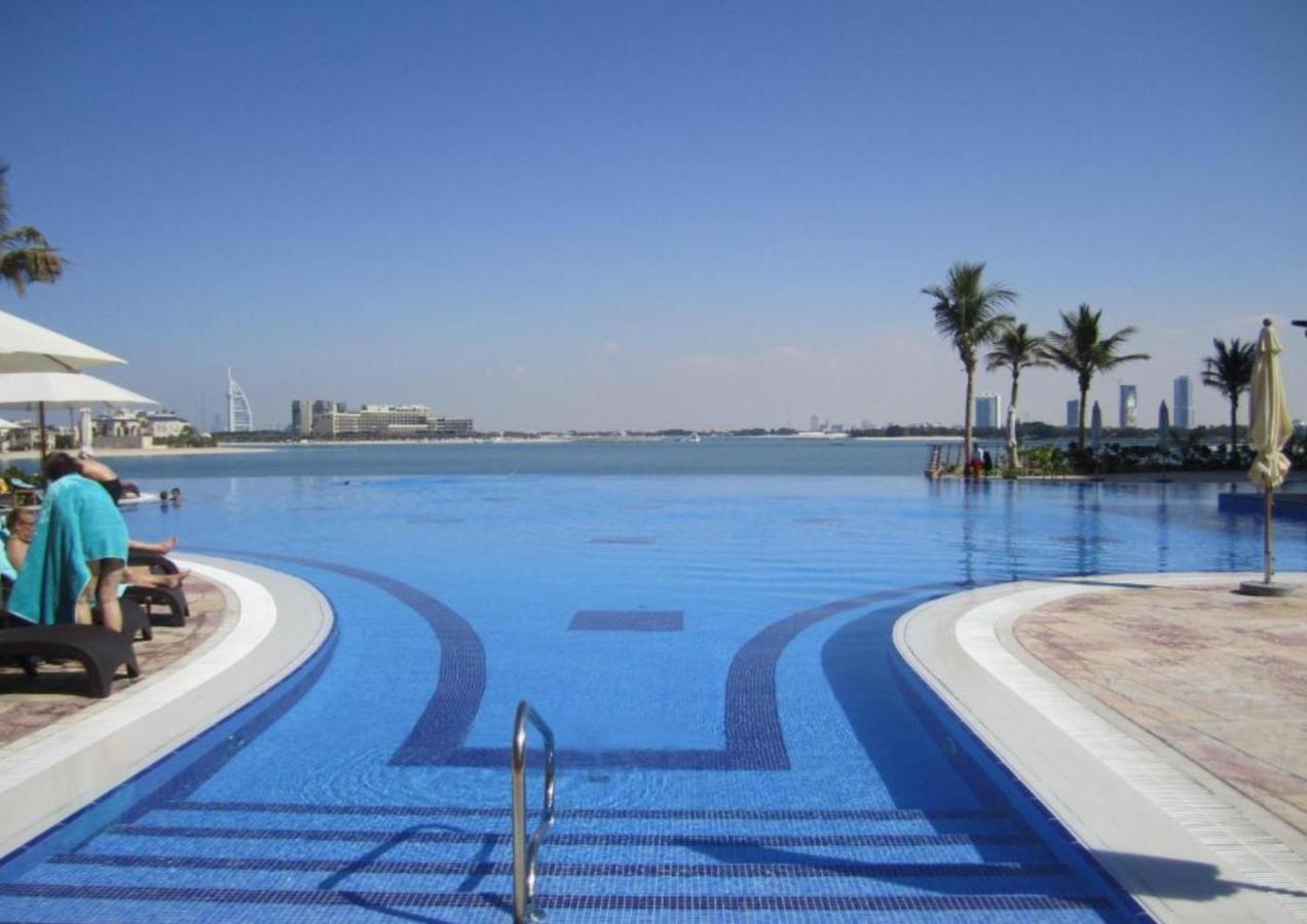 ドバイTiara - Luxury Palm Jumeirah - Private Beach And Pool!アパートメント エクステリア 写真